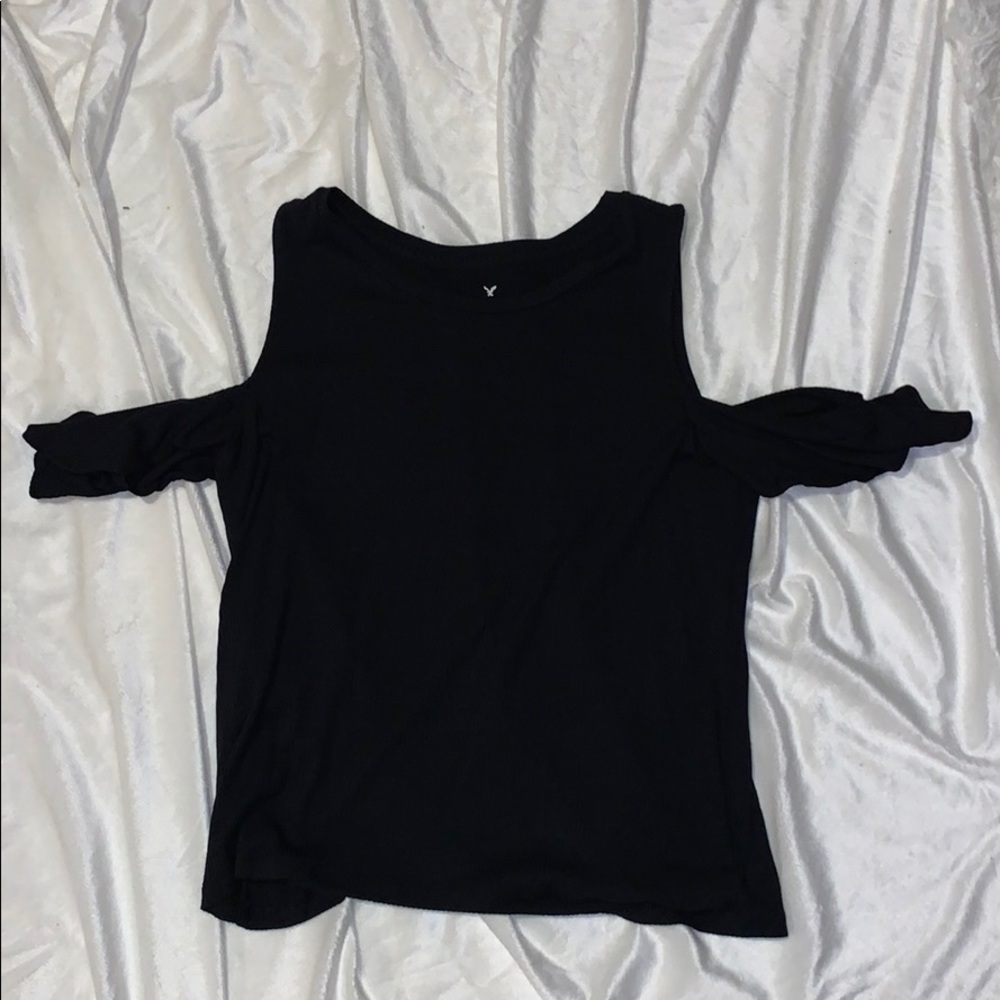 Soft and sexy ribbed shirt with no shoulders